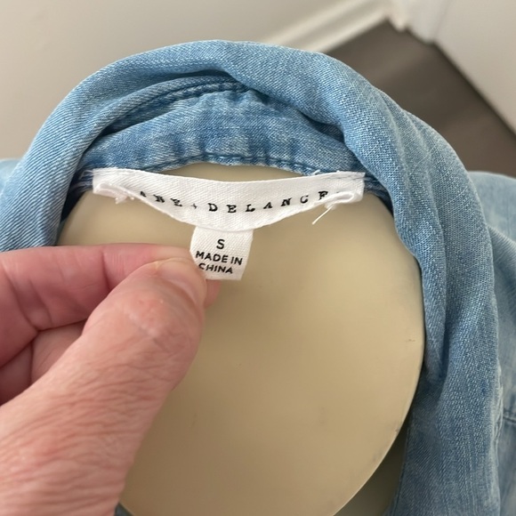 Jane & Delancey Oversized Chambray Shirt - Picture 5 of 7